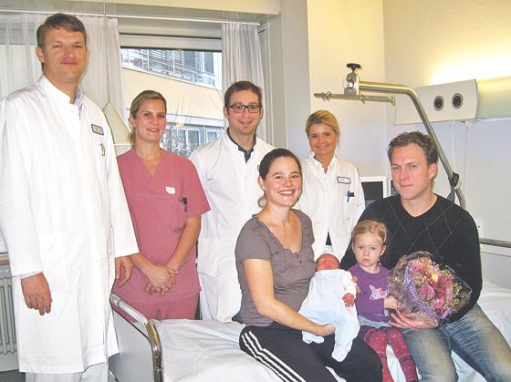 Am 30. November kam Baby Tobias als 500. Baby in der Kreisklinik Ebersberg zur Welt.	Foto: Klinik
