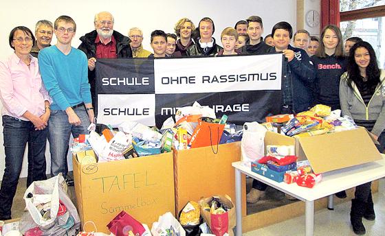 Auch heuer sammelten die Grafinger Schüler zu Weihnachten für die Tafel.	Foto: privat