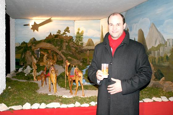 Pfarrer Markus Brunner möchte, dass zu Weihnachten das Licht von Bethlehem auch in seiner Kirche leuchtet.	Foto: sh