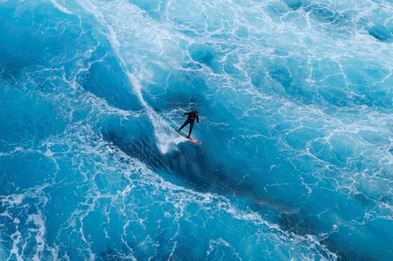 In 3D noch atemberaubender: Szene aus dem wohl aufregendsten Surffilm des Jahres 2013 » Storm Surfers 3D«, der am 25. Januar in München seine Premiere erlebt. 	Foto: Red Bull Media House