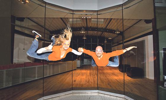 Das »Indoor Skydiving« wird die Hauptattraktion des geplanten Erlebnisparks der Jochen Schweizer AG in Taufkirchen werden.	Foto: Jochen Schweizer AG