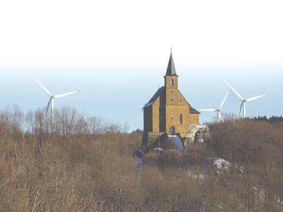 Heißdiskutiertes Thema: Kulturlandschaftsschutz und Windenergie. 	Foto: BLfD, Fiedler