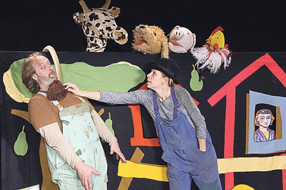 Theater nicht nur für Kinder ist das Stück »Die Kuh Rosmarie« im Fraunhofer.	Foto: Hilda Lobinger
