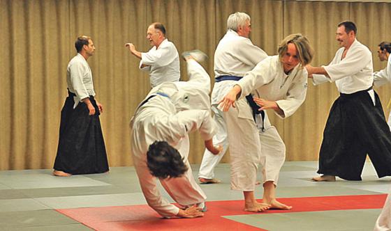 Der neue Aikido-Kurs für Erwachsene findet immer donnerstags zwischen 19.30 und 21.30 Uhr beim TSV Milbertshofen statt. Foto: Verein
