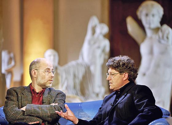 Harald Lesch (links) und Wilhelm Vossenkuhl laden zum Philosophischen Aschermittwoch ein. 	Foto: Roy Hessing
