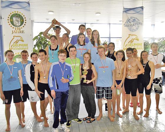 Die Schwimmer des SC Prinz Eugen errangen in  Erding unter anderen 23 Goldmedaillen.	Foto: Verein