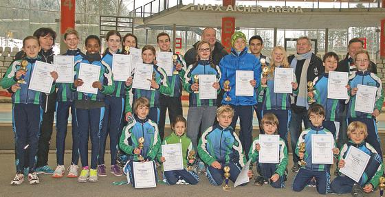 Mit sechs Meister- und sechs Vizemeistertiteln sowie zwei dritten Plätzen kehrten die ERSCO-Sportler nach Ottobrunn zurück.	 	Foto: ERSCO