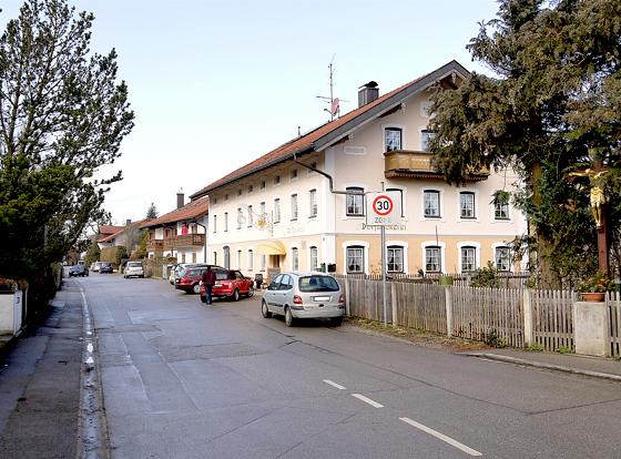 Die Von-Aychsteter-Straße muss saniert werden, die Anwohner fürchten hohe Kosten. 	Foto: Kohnke
