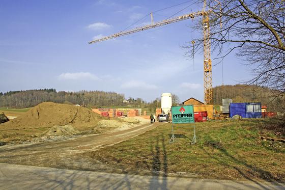 Was entsteht nach sechs Jahren neben dem Bauhof? Das neue Sportzentrum des WSV Glonn. 	Foto: privat