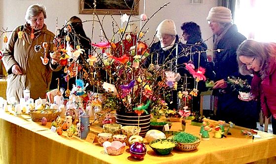 In St. Pius gibt es selbstgemachte Osterdekoration, Kerzen, Marmeladen und vieles mehr.	Foto: privat