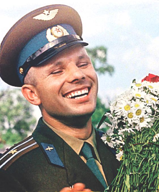Juri Gagarin war der erste Mensch im Weltall.	F.: VA