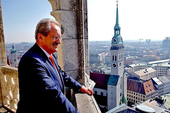 Der Filmemacher Wolfgang Ettlich begleitete ein Jahr lang Oberbürgermeisters Christian Ude mit der Kamera in seinem letzten Amtsjahr.. 	Foto: VA