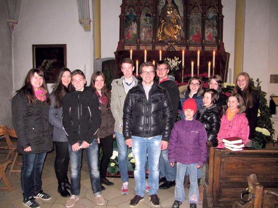 Kolpingfamilie bei der Wache am Heiligen Grab in der Kirche St.Johann. Eine besondere Erfahrung! 	Foto: Kolping Erding