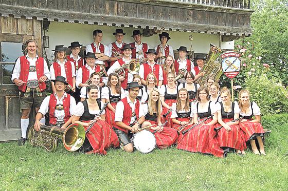 Seit 1995 sind die Steinhöringer Blasmusikanten  elementarer Bestandteil des Gemeindelebens.   F: VA
