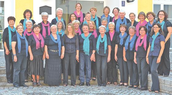 Der Frauenchor des Sänger- und Orchestervereins aus Ebersberg. 	Foto: Uta Adam