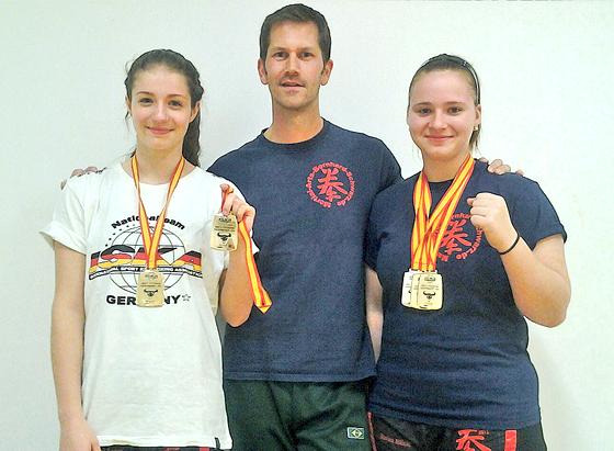 Marina Milicic und Antonia Seger waren bei den Weltmeisterschaften im Kickboxen top.	Foto: VA