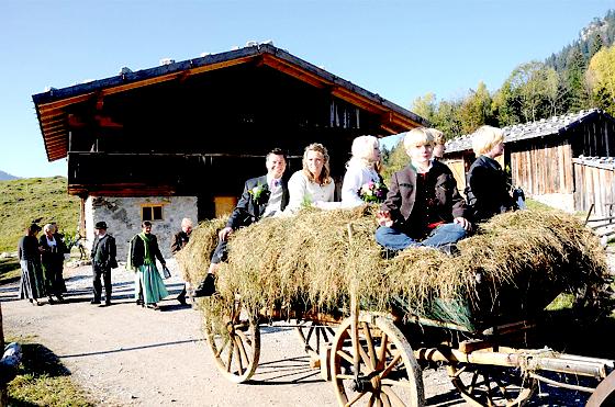 Romantisch und typisch bayerisch. Hochzeiten und viele andere Feiern finden das ganze Jahr im Markus Wasmeier Freilichtmuseum statt.	 Foto: Wasmeier Freilichtmuseum Schliersee