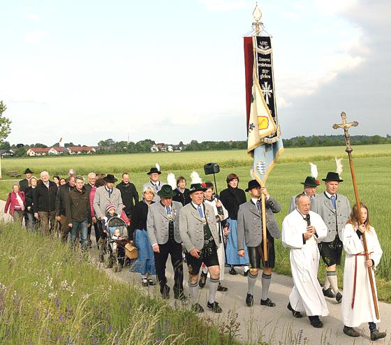 Auch heuer fand der Bittgang der Pfarrei St. Martin von Ottendichl nach Salmdorf statt.	Foto: VA