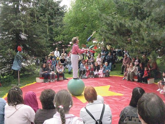 Auch der Kinder-Mitmach-Zirkus »Bambino« ist mit von der Partie. Foto: VA