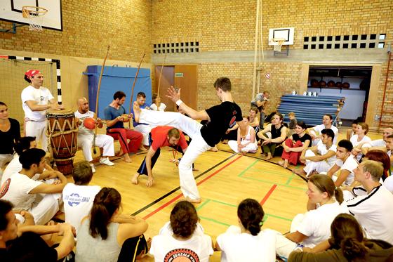 Capoeira als Breitensport bieten die Sportfreunde Harteck in der Bezirkssportanlage Harthof. Ein neuer Kurs nimmt Teilnehmer ab 14 Jahren auf.	Foto: VA