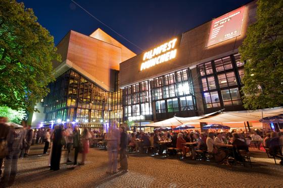 Der Gasteig ist das Festivalzentrum während des Filmfests München. Bis 5. Juli sind dort und den anderen Festivalkinos 174 Filme aus 48 Ländern zu sehen. 	Foto: Christian Rudnik