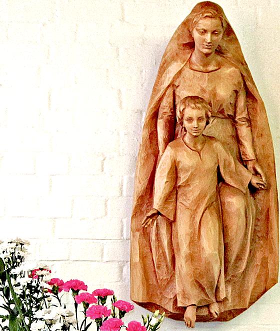 Eine echte Augenweide ist die neue »Maria mit dem Jesusknaben« in St. Bartholomäus.	Foto: VA