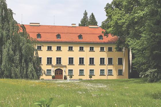 Auch das Ismaninger Schloss steht interessierten  Besuchern am Sonntag offen.	Foto: Archiv