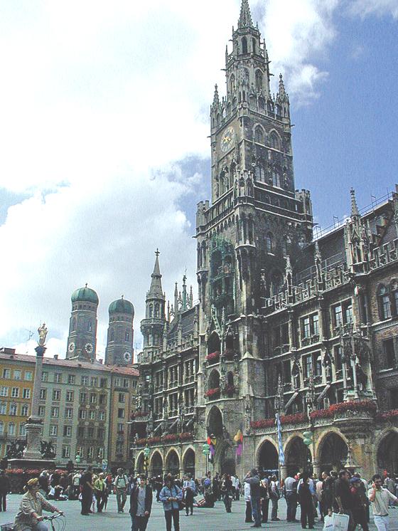 Das Neue Münchner Rathaus wurde von 1867 bis 1909 im neugotischen Stil erbaut.	Foto: Archiv