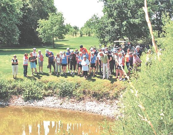 Knapp 150 Hektar umfasst die Golfanlage in Eichenried, die auch eine große Artenvielfalt vorweisen kann.         Foto: ADFC