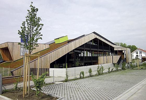 Den Neubau des Montessori Kinderhauses entwarf der Architekt Gernot Vallentin.                  Foto: Montessori Verein Erding