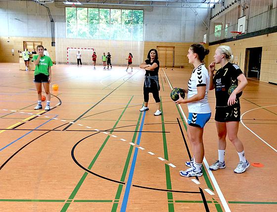 Für die Handballerinnen des TSV Ismaning geht es in vier Wochen los: Dann treffen sie im DHB-Pokal auf den Zweitligisten Herrenberg.	Foto: TSV Ismaning