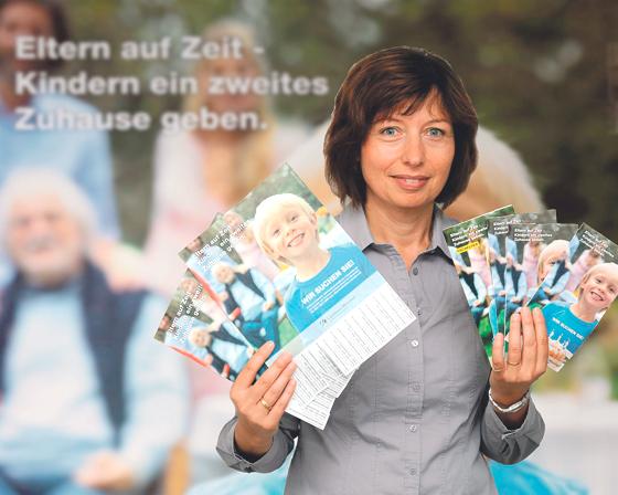 Birgit Voß, die Leiterin des Pflegekinderteams im Landratsamt München, freut sich über den Start der Informationskampagne »Eltern auf Zeit«. 	Foto: LRA