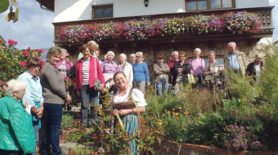 Beim Tagesausflug des Obst- und Gartenbauverein Kirchseeon	 nach Niederbayern, galt es einige Gartengeheimnisse zu entdecken. 	Foto: Gerda Rothhaupt