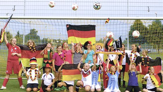 Auch für Fußballmädels veranstaltet der TSV Poing am Freitag, 12. September, nochmals ein Schnuppertraining im Sportzentrum.	Foto: Verein