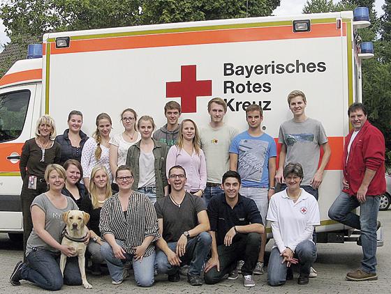 Die Teilnehmer des erfolgreich absolvierten Fachlehrgangs zur Sanitäterausbildung des BRK. 	Foto: Löffelmann-Manke