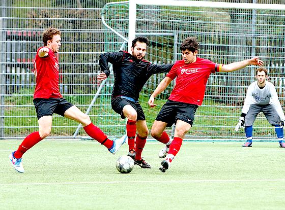 Die Münchner Kreisliga steht für Leidenschaft, Kampf, tolle Tore und spannenden Amateurfußball.	Foto: O. Rabuser