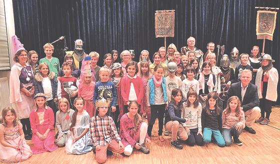 Mit einem tollen Ritterfest wurden die zahlreichen Teilnehmer des Sommer LeseClubs in Grünwald gelohnt. 	Foto: VA
