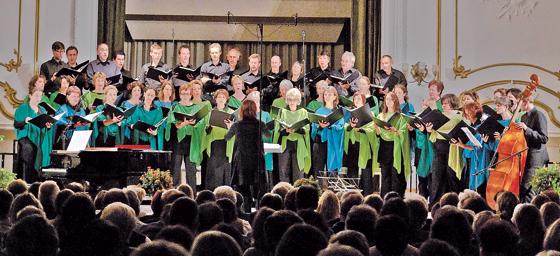 Ein Abend: zwei Chöre: das Cantica Nova Chor und das Vocalensemble Landsberg kommen am Sonntag, 9. November, ins Kultur im Oberbräu.	Foto: VA