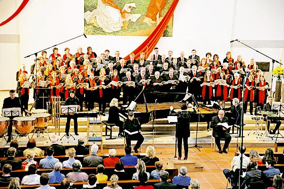 Der Kirchenchor St. Magdalena mit Orchester singt  Werke von Mozart.	Foto: privat