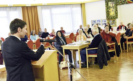 Bürgermeister Andreas Kemmelmeyer lobt die vielen Angebote für Senioren in der Gemeinde. 	Foto: privat
