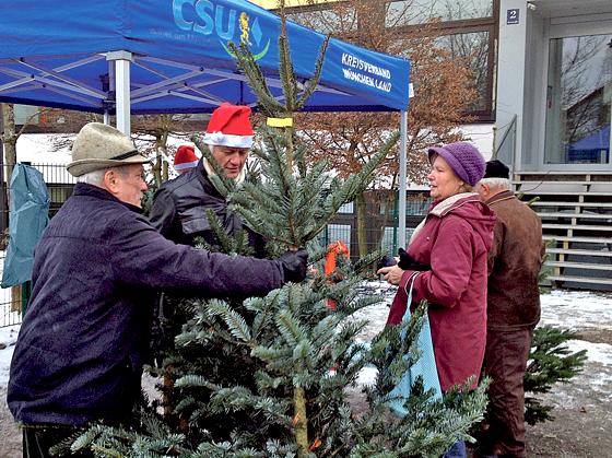 Die Neubiberger CSU bietet am 6. Dezember wieder ihren Christbaumverkauf an. 	Foto: VA
