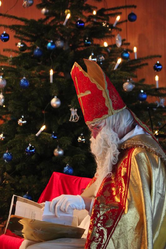 Am 5. Dezember kommt der Nikolaus persönlich ins Haus für Weiterbildung. 	Foto: Musikschule Neubiberg