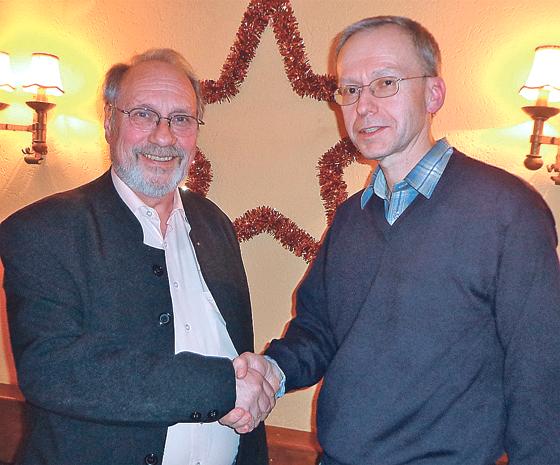 Bertram Hacker (links) übergab die Geschicke des SCPE an Peter Reischmann.	Foto: privat