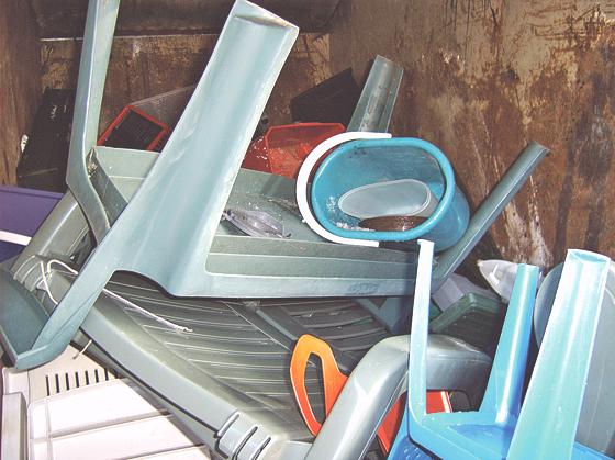 Die Abgabe der speziellen Kunststoffe ist an den teilnehmden Wertstoffhöfen kostenfrei.	Foto: LRA