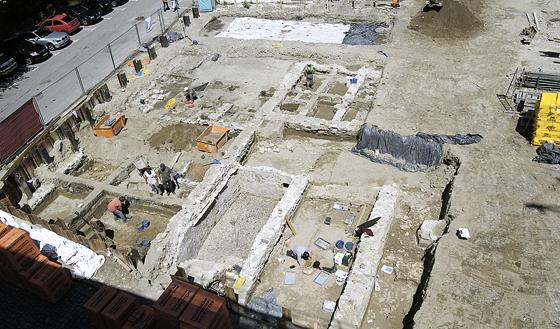 Blick auf die archäologischen Ausgrabungen auf dem ehemaligen Fletzinger- Gelände in Wasserburg, die mit der Entdeckung des Skeletts »Fletzi« überregionale Beachtung erlangten.	Foto: Gwendolyn Schmidt