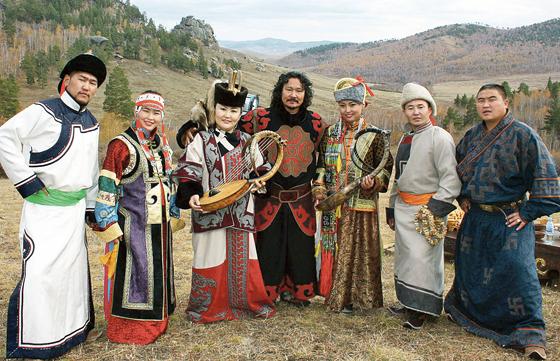 Die Musik- und Tanzgruppe »Altai« tritt am Samstag im Stadtmuseum auf. 	Foto: © Dagvan Ganpurev