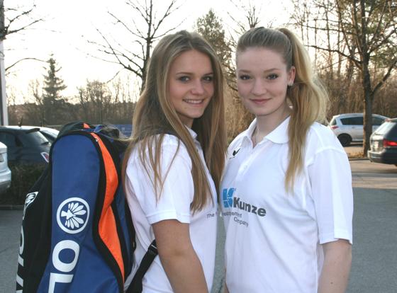 Die Squash-Talente vom SC-Deisenhofen Kací und Saskia (v. l.) haben noch viel vor. Der Verein freut sich über Sponsoren für die Jugendarbeit. 	Foto: hol
