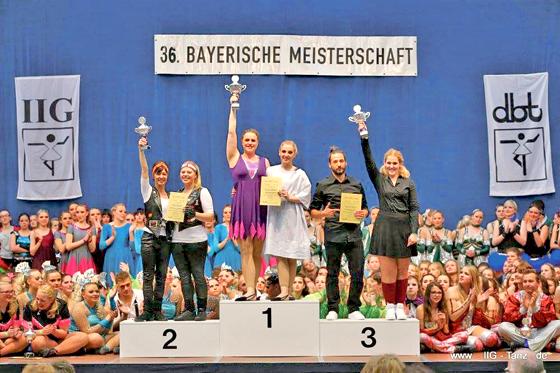 Viel Applaus ernteten die Tanzsportler aus Schleißheim, sie standen ganz oben. 	Foto: VA