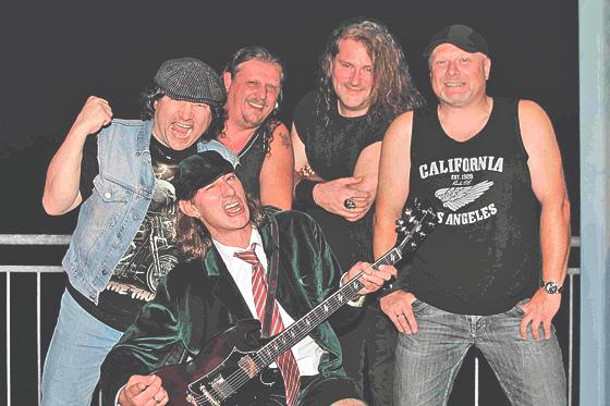 Die Jungs sind eine international erfolgreiche AC/DC-Tribute-Band. 	Foto: VA