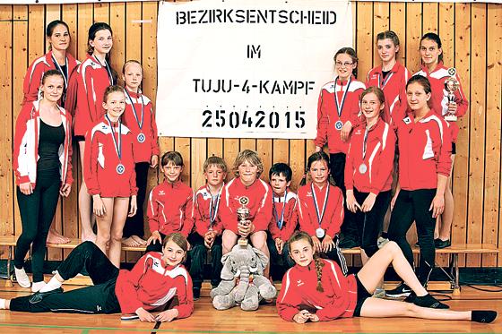 Beim TuJu4-Kampf bewiesen die Mädchen und Buben vom TSV Schleißheim ihr Können.	Foto: TSV